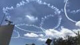 いよいよオリンピック、ブルーインパルス予行飛行