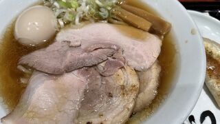 スープ、チャーシュー、煮卵、全ての味が濃い