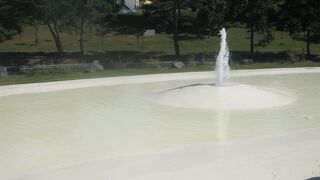 内陸の町なのにビーチが！