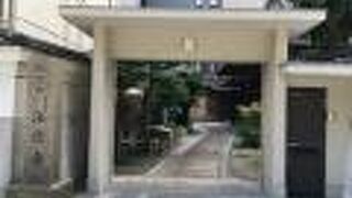 こじんまりとしたお寺