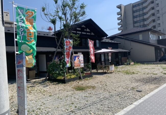 町屋づくりのカフェ