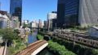 橋の上からの眺めがジオラマみたい