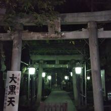 北千住駅近くにある神社です