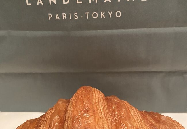 フランス産バター使用した絶品のクロワッサン