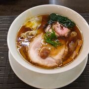 素材の風味と味が心地よいクリアなラーメン