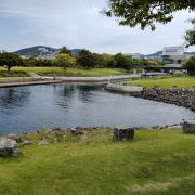 長崎港に望むみどり豊かな海浜公園で、多くの市民の憩いの場の様でした