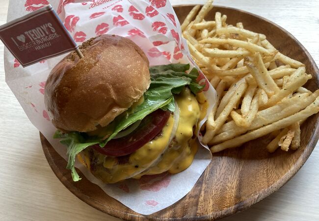 テディーズ ビガー バーガー 原宿表参道店 クチコミ アクセス 営業時間 原宿 フォートラベル テディーズ ビガー バーガー 原宿表参道店 クチコミ アクセス 営業時間 原宿 フォートラベル