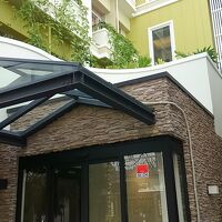 那覇の中心部にあり、アクセスが良い立地でした。