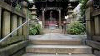 品川駅高輪口前にあるお稲荷様！