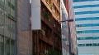 1932年竣工の歴史あるビル