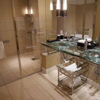 お風呂、透けてます