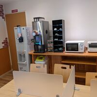 コロナ対策で食事提供有りませんが、レンチン出来ますよ。