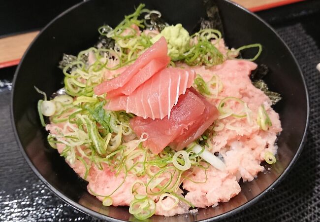 立ち食い海鮮丼!!