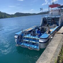 ダイビングボート