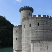 お城みたいな発電所