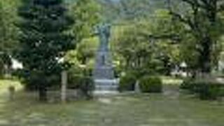 吉川広嘉公銅像♪