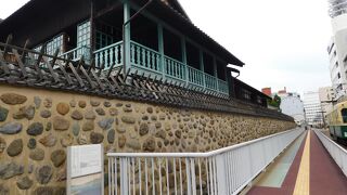 出島　昔の出島の石垣が残っていたなんて浪漫を感じますね。