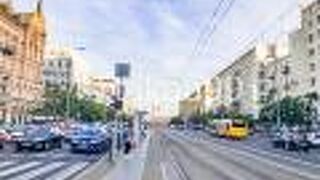 ワルシャワ旅行時に「マルシャウコフスカ通り（Marszałkowska Street）」沿いのアパートメントに滞在していました。