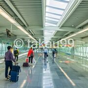 ドイツのフランクフルト空港やミュンヘン空港に比べて若干田舎臭い感じがしました。