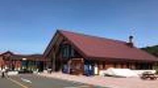 田園地帯にあって、のどかな雰囲気