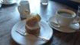 老舗のケーキショップ