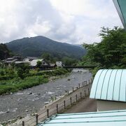 道の駅どうしの渓流は安心して川遊びができます。