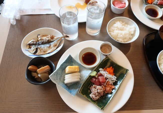 朝から海鮮丼！