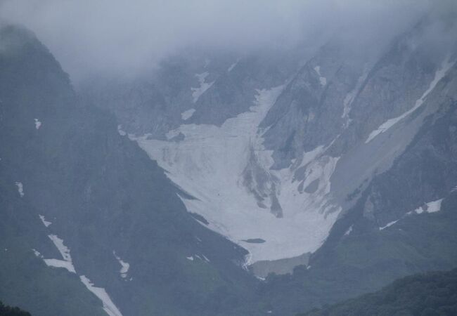 7月だというのに雪がたっぷり残っています