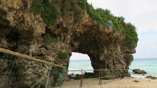 美しすぎるビーチです