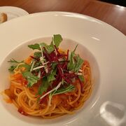 パスタを食べに