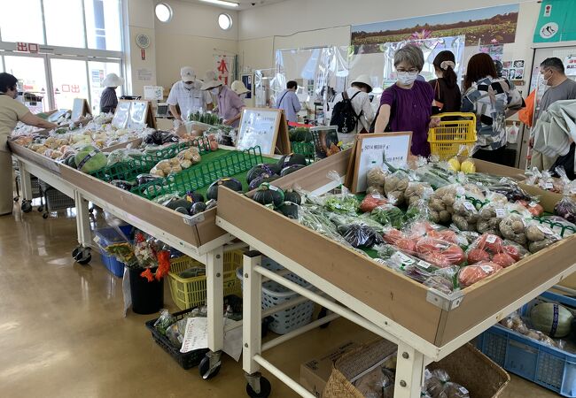 道の駅みたいになんでも揃う！お買い物が楽しい売店！