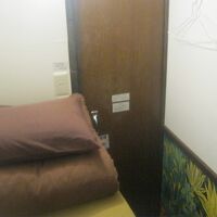 奥から入口方向を見るとこんな感じ。