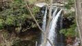 沢名川にある滝