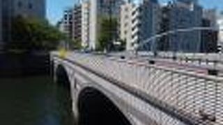 全面タイルが貼りつけられた外面がとてもきれい