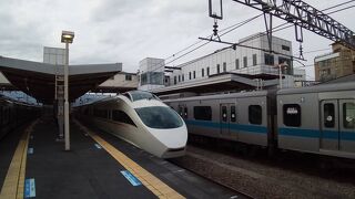 モダンになったものの昔のデザインの延長みたいなものを感じます。