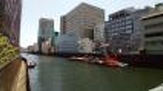 白い独特なデザインがきれい