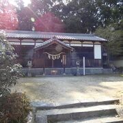 甘樫丘北側に鎮座する神社