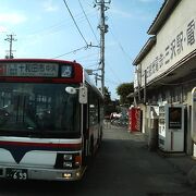 青森県内各地を結ぶ路線バスや高速バスなど様々なルートを運行