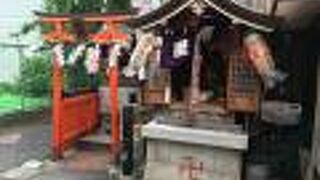 とても小さい神社