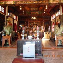 中国風寺院の内部