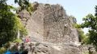 展望台に磨崖仏に