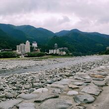 腹ごなしにブラブラお散歩