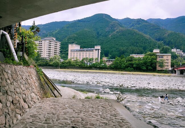 温泉だけじゃない　空と川と山と美味しい空気