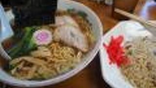 駅舎の中のラーメン屋さん