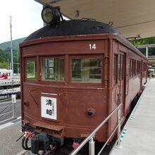 旧豊橋鉄道田口線の車両展示