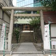 東京ミッドタウン近くに鎮座している神社