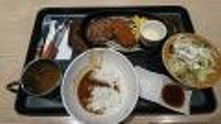 ハンバーグ＆カニクリコロッケコンボをいただきました