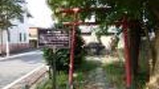 本牧の住宅街にある小さな神社