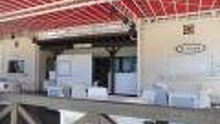 ニライビーチのカジュアルレストラン