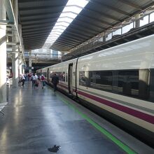 コルドバ駅に到着